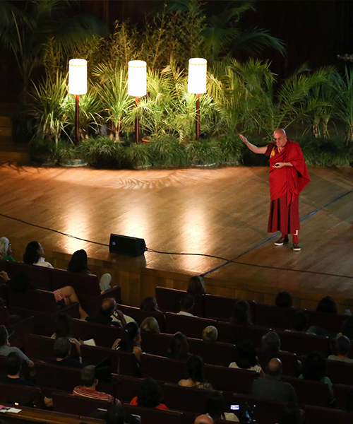 Matthieu Ricard; Public Talk – “Happiness and Altruism”; Aula Magna - 4 May 2014 - Lisbon
